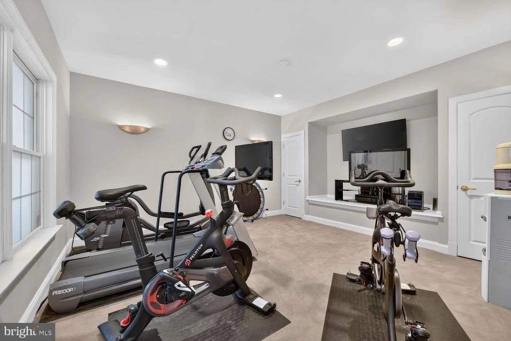 Photo of 6245 LINWAY TERRACE