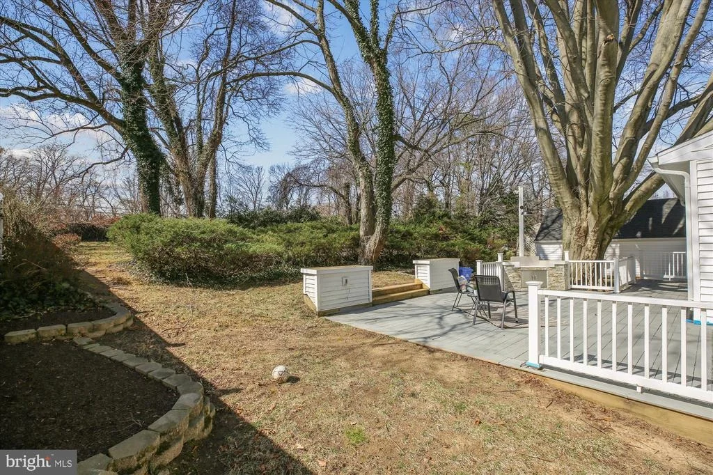 Photo of 10412 EDGEWOOD AVENUE