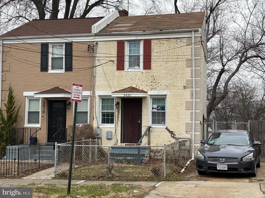 Photo of 5420 B STREET SE