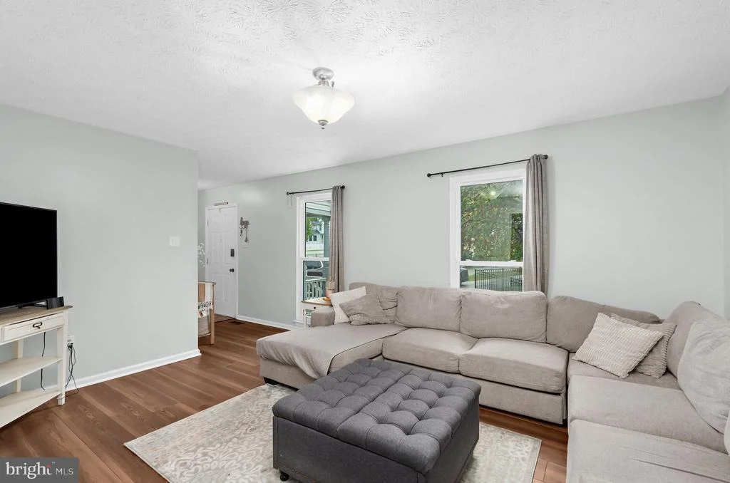 Photo of 419 JEROME AVENUE