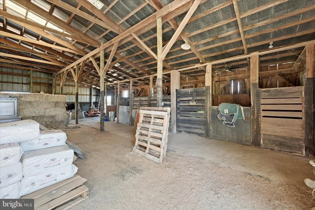 Photo of 2517 FIVE POINTS ROAD