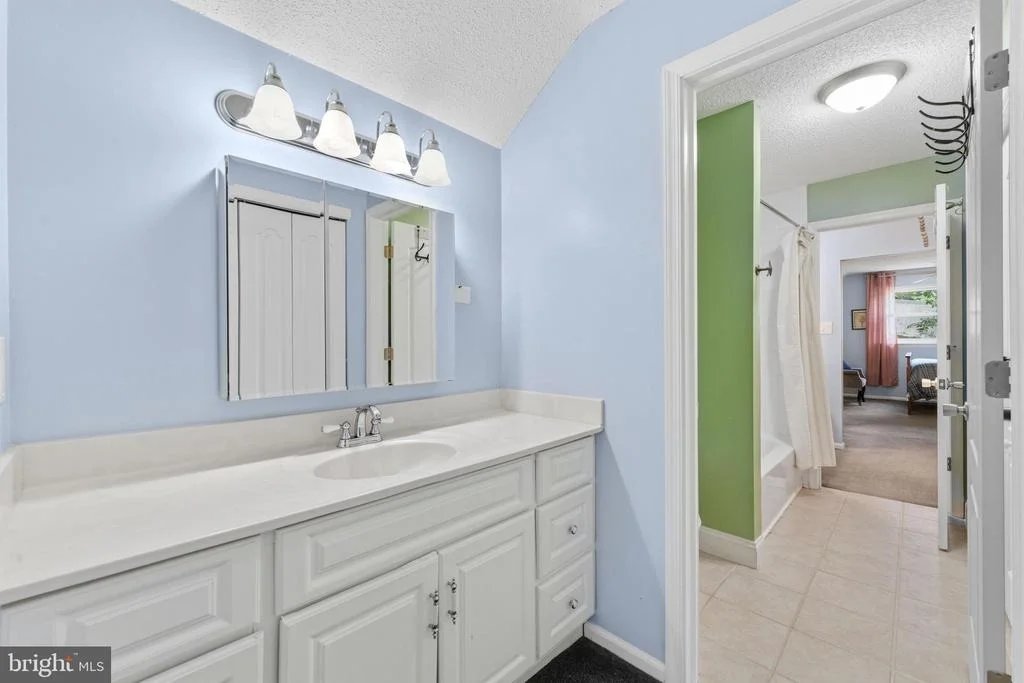 Photo of 10 SILVER HILL LANE