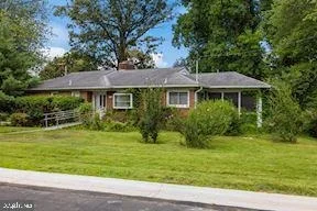 Photo of 321 SOUTHWEST DRIVE