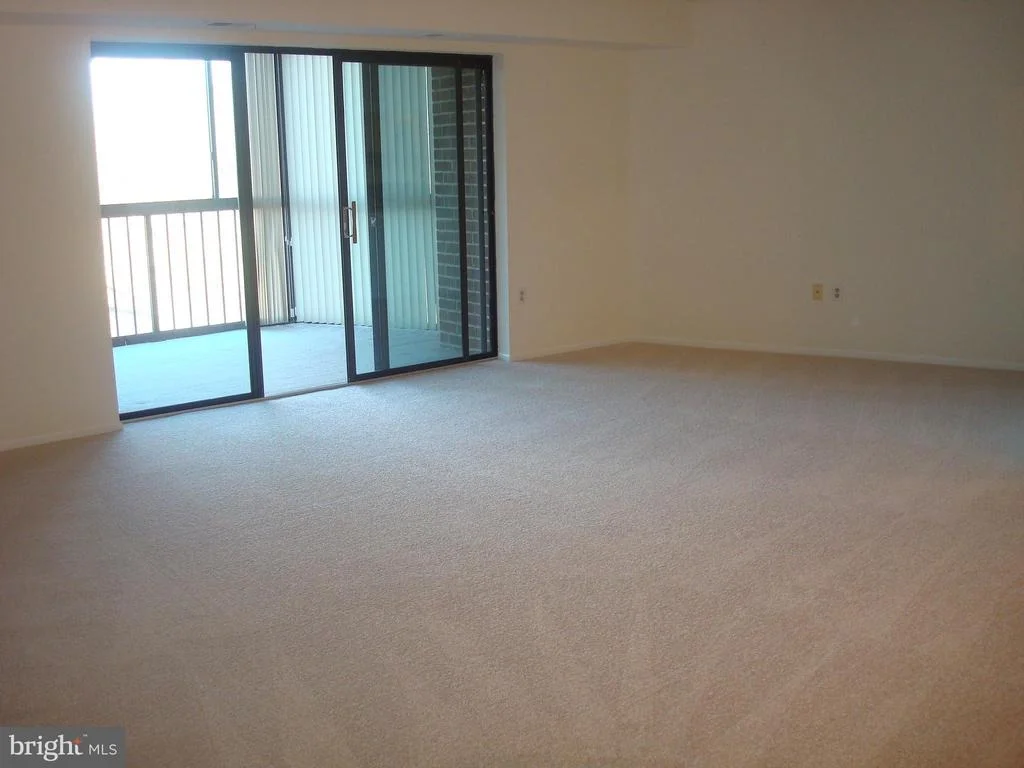 Photo of Unit 1503 at 15101 INTERLACHEN DRIVE