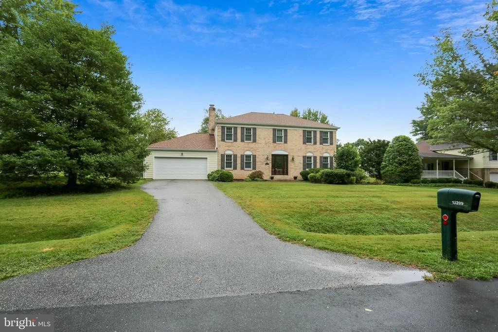 Photo of 15209 DONNA DRIVE