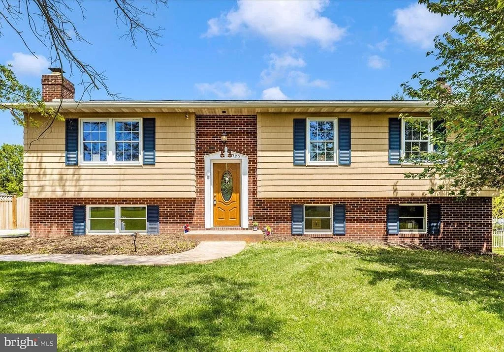 Photo of 329 ROBERTS MILL ROAD