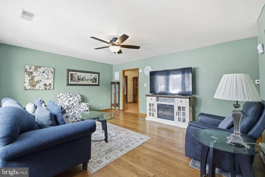 Photo of 5197 COLEBROOK DRIVE