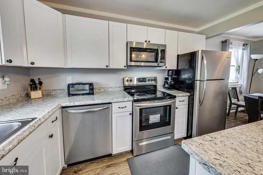 Photo of 1004 5TH STREET