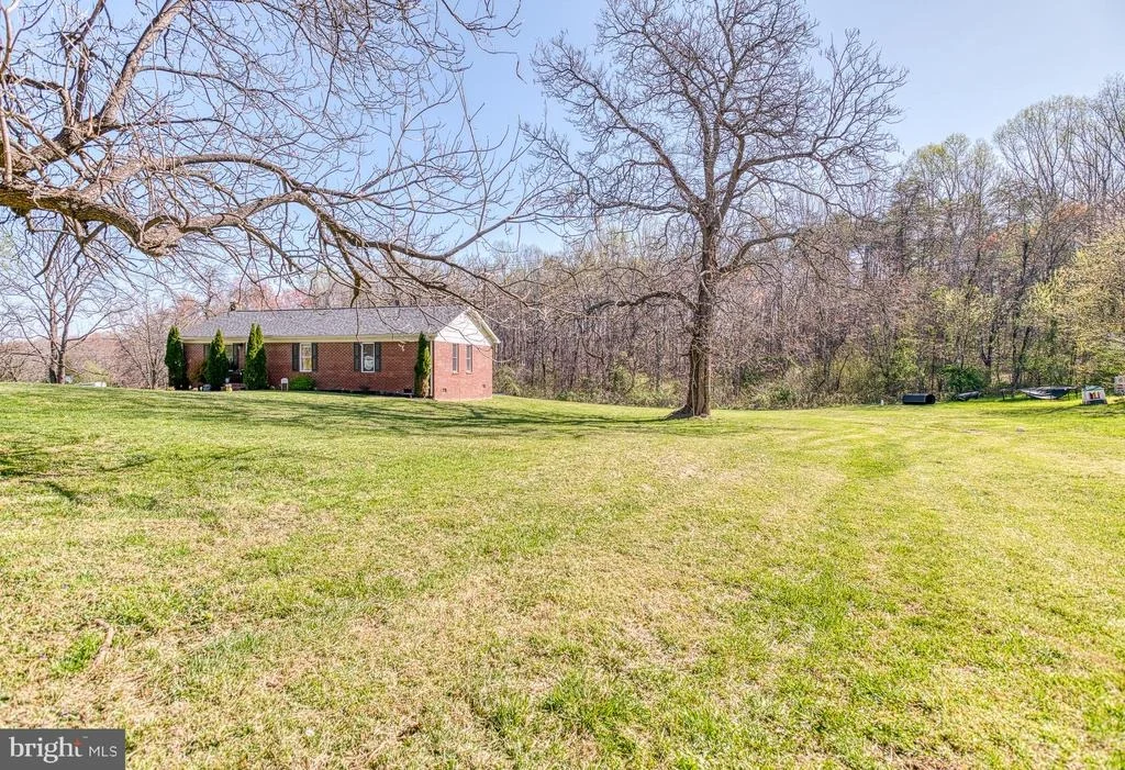 Photo of 10119 JAMESON LANE