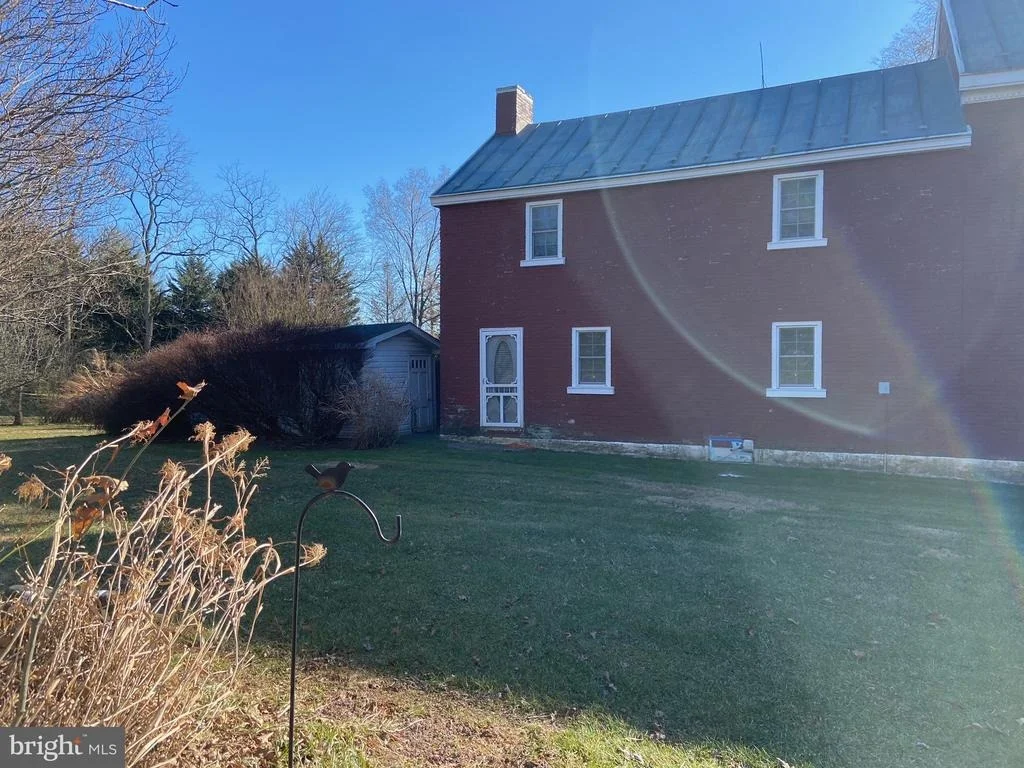 Photo of 3823 ROUNDTREE ROAD