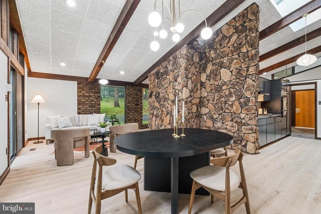 Photo of 6422 QUINN ROAD