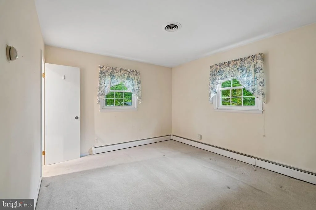 Photo of 205 TULIP DRIVE
