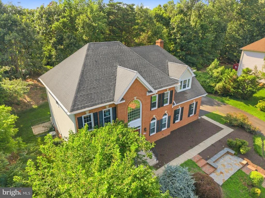 Photo of 6914 WINTER LANE
