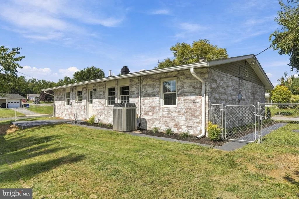 Photo of 1020 BRAMLY DRIVE