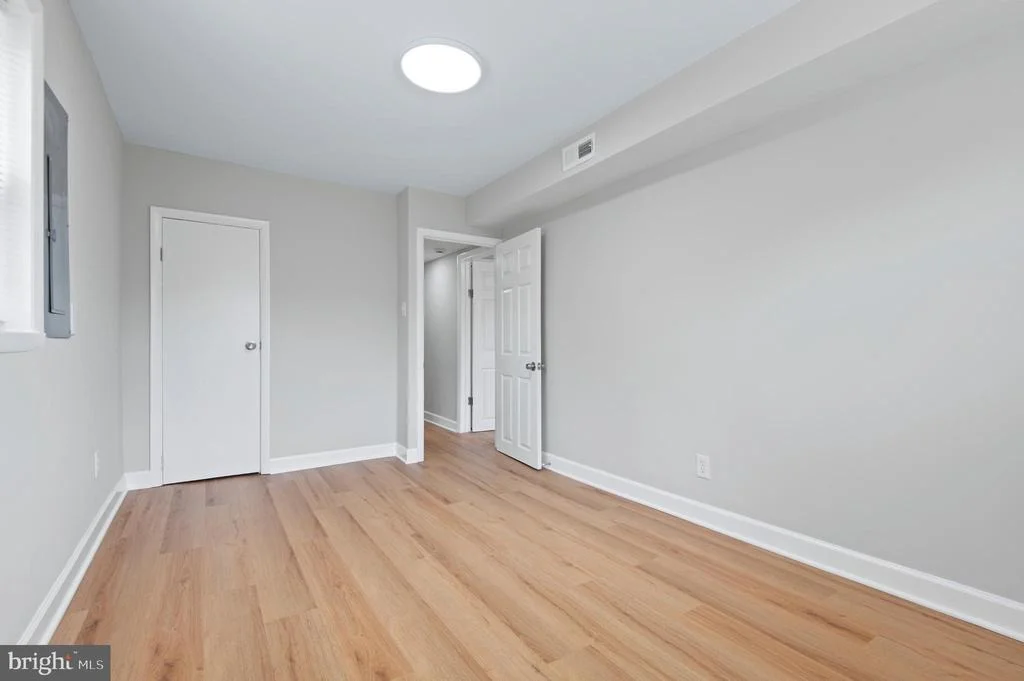 Photo of 1404 SPRING AVENUE