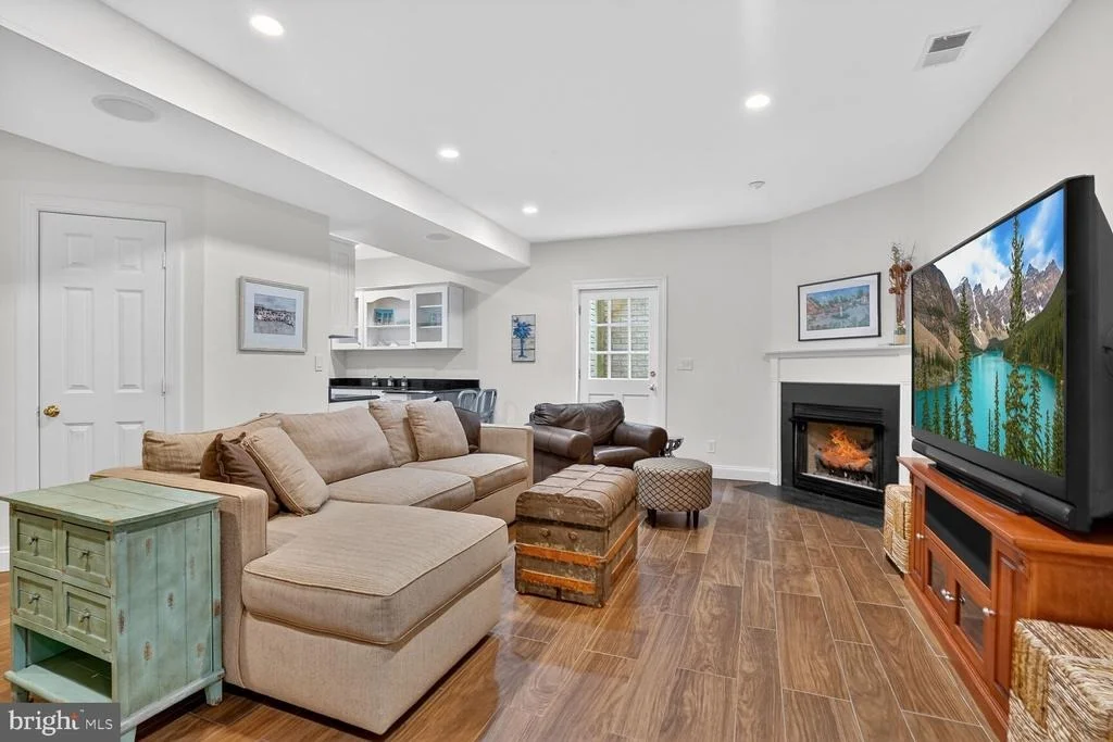 Photo of 4837 W STREET NW