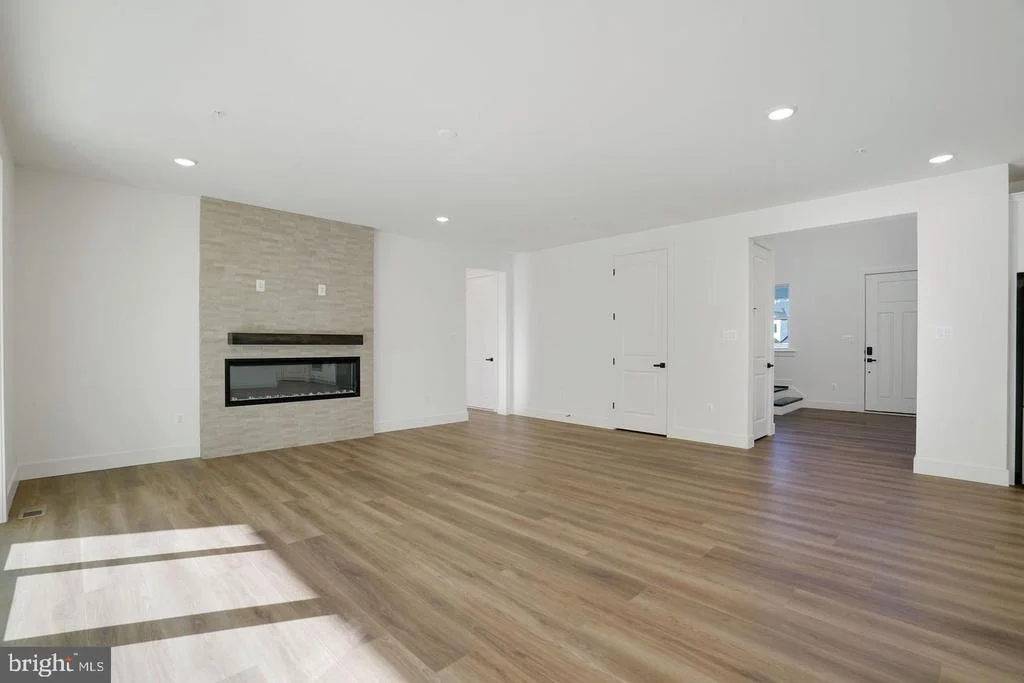 Photo of 2003 ARAM DRIVE