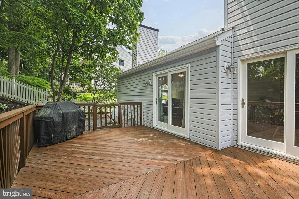 Photo of 8262 RIPPLING BRANCH ROAD