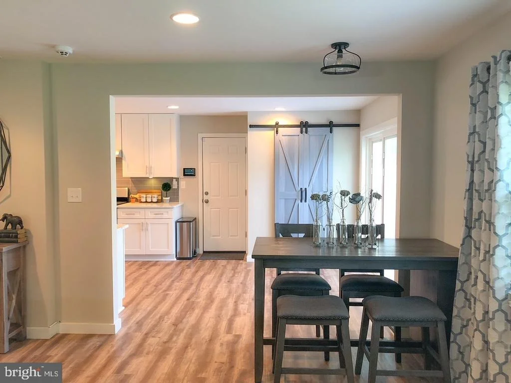 Photo of 12118 MACKELL LANE