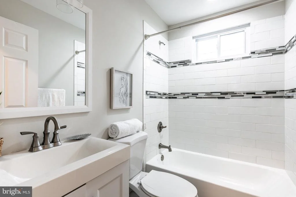 Photo of 1020 THOMAS ROAD