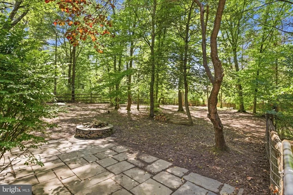 Photo of 6762 BRONZE POST ROAD