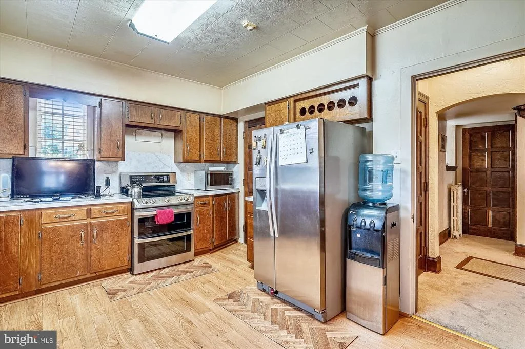 Photo of 200 MEALEY PARKWAY