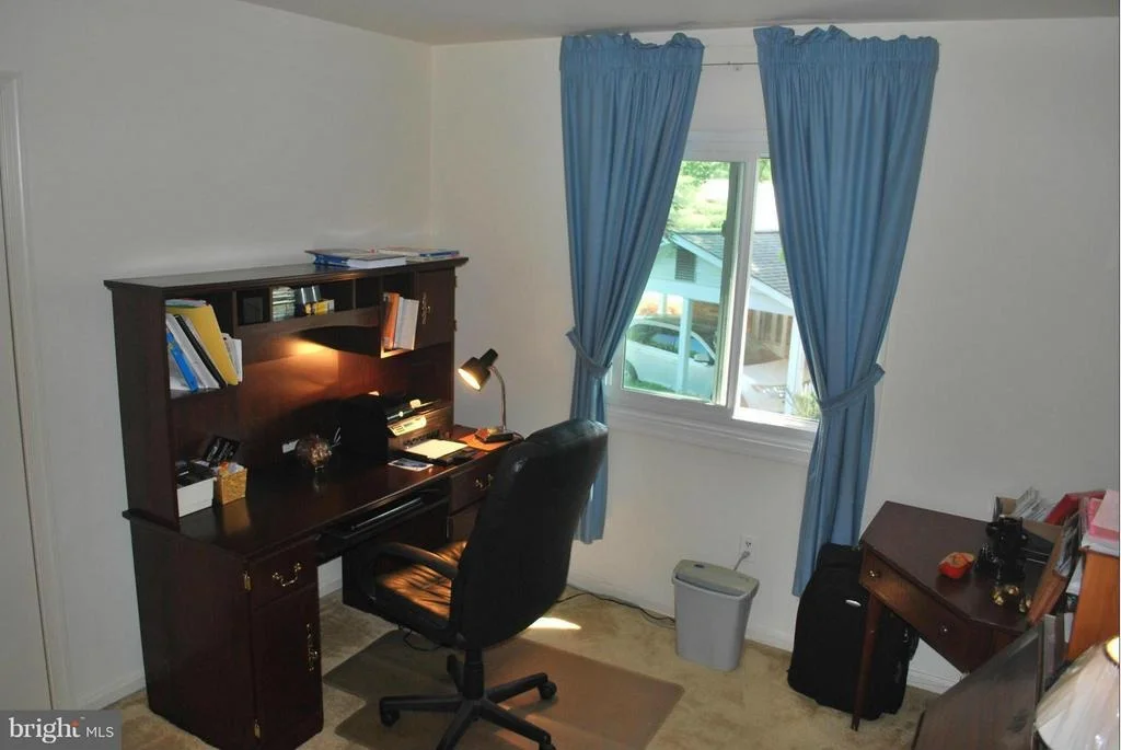 Photo of 914 CLINTWOOD DRIVE