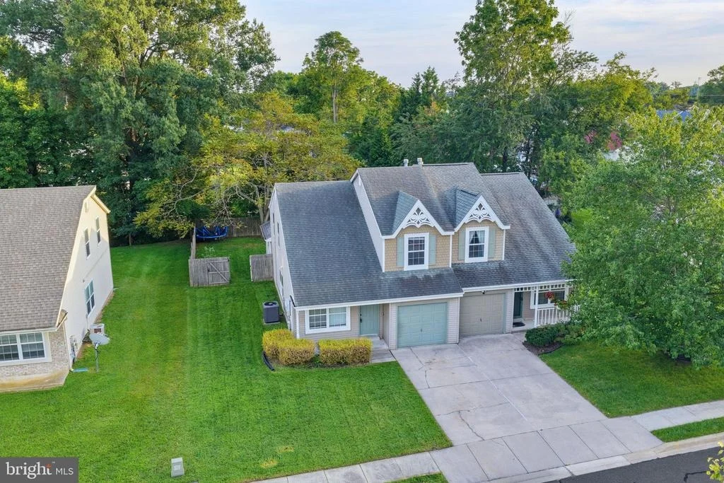Photo of 19 HEATHERFIELD WAY