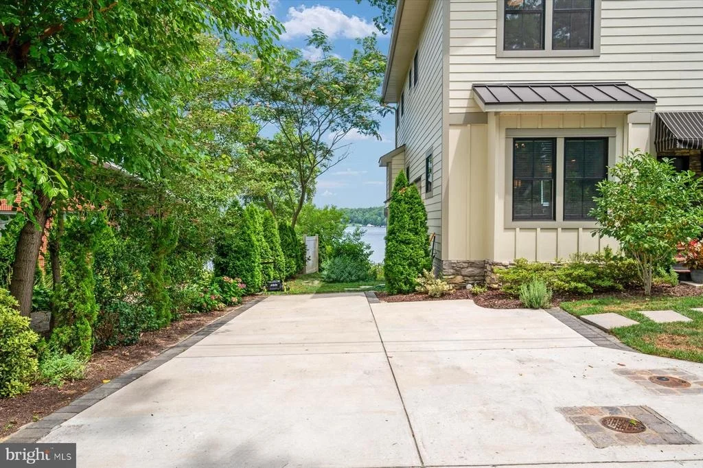 Photo of 20 SHORE WALK ROAD