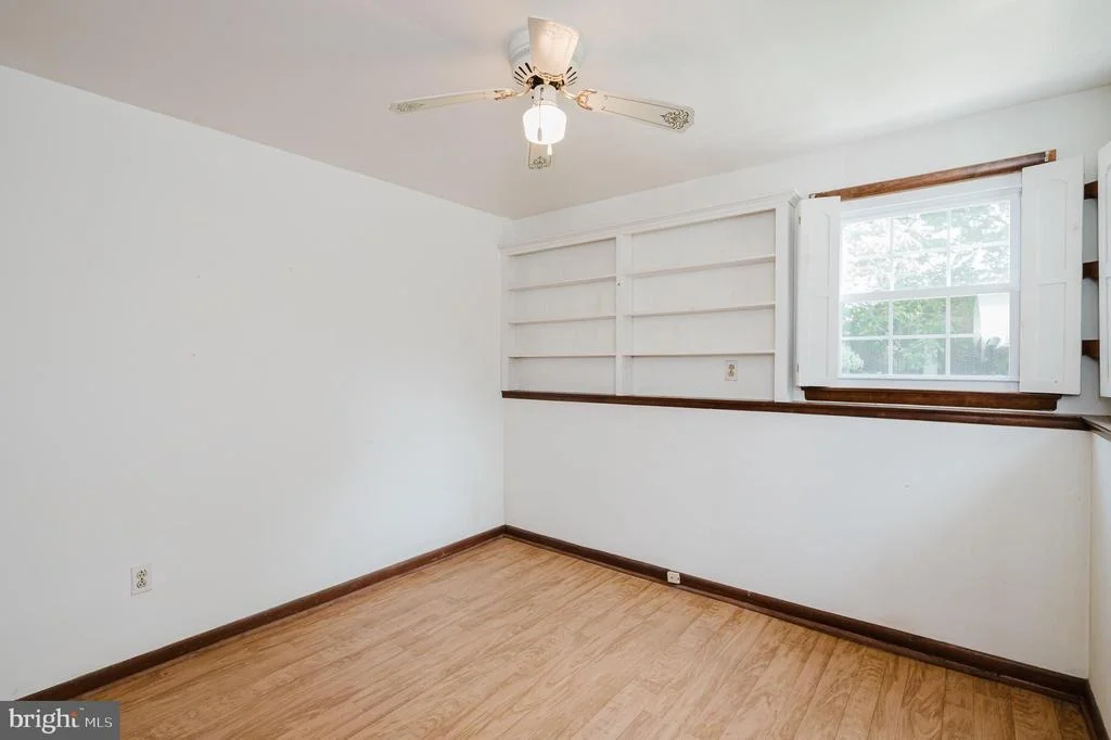 Photo of 1306 GRANDVIEW COURT