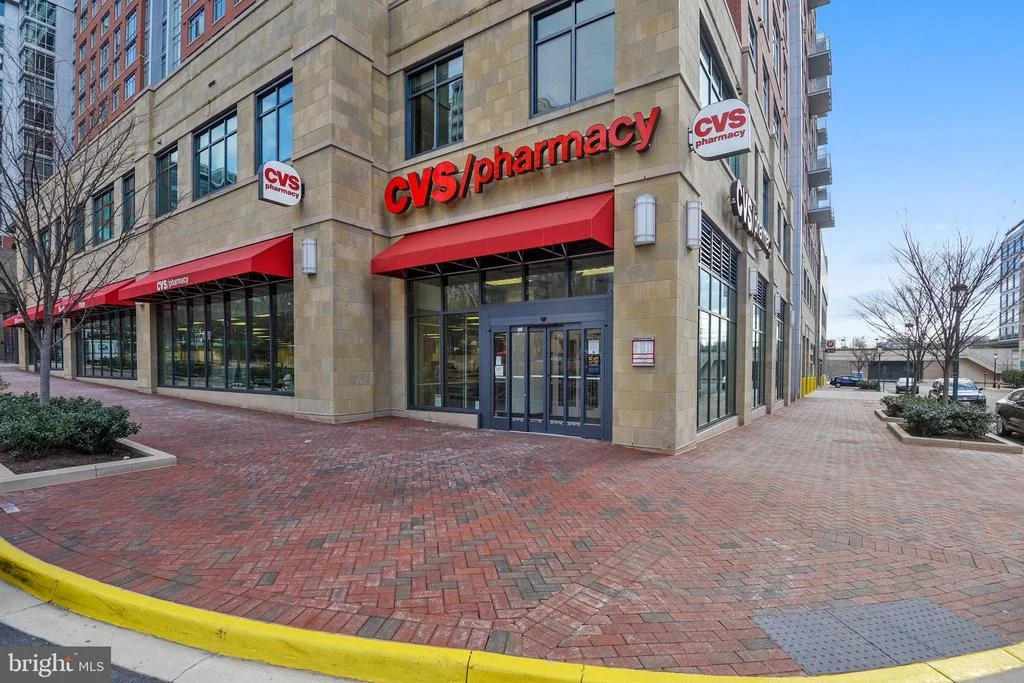 Photo of Unit 2A at 1427 NORTHGATE SQUARE