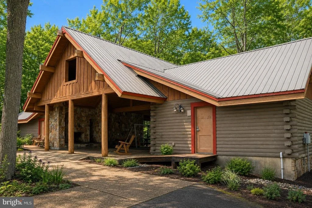 Photo of 94 MOUNTAINTOP ROAD