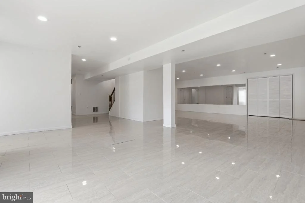Photo of 10105 ELGIN CIRCLE