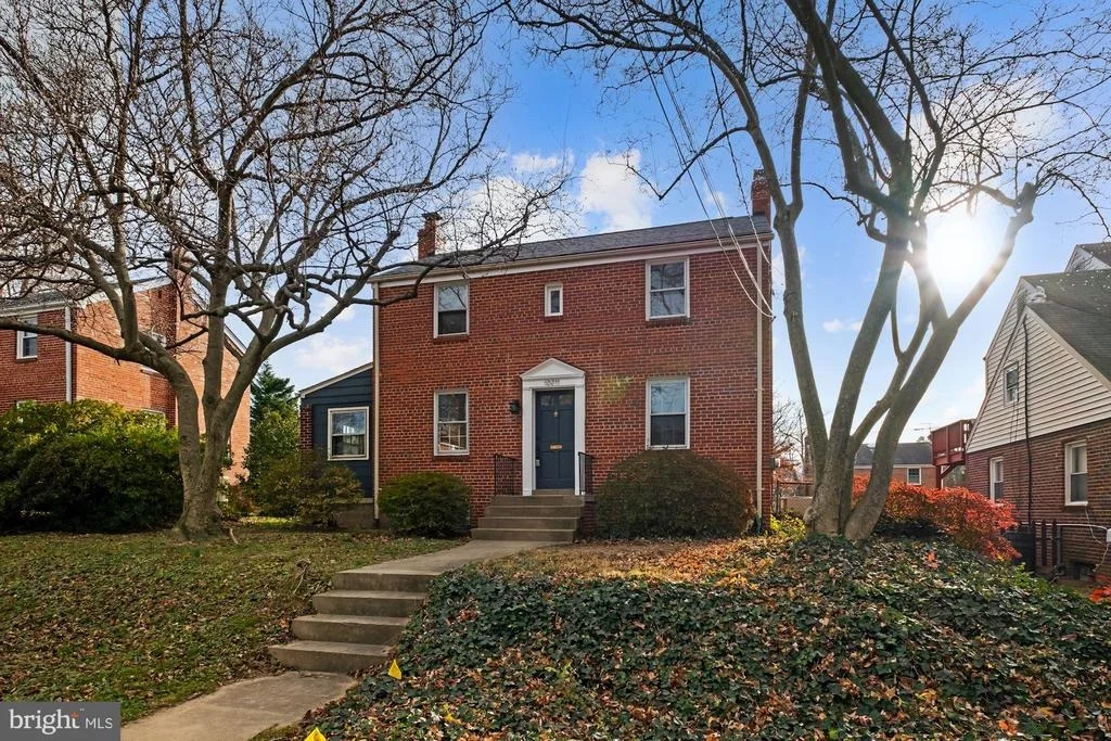 Photo of 10011 MARKHAM STREET