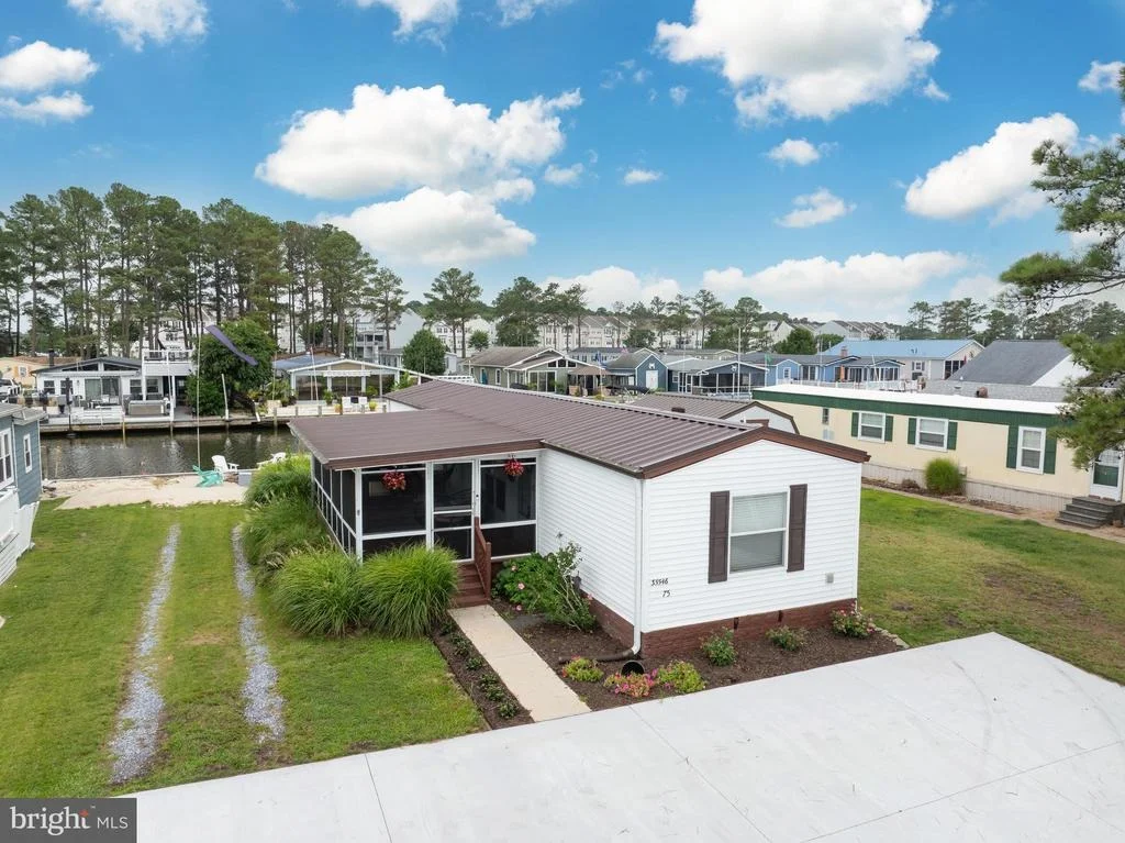 Photo of 35546 PINE DRIVE