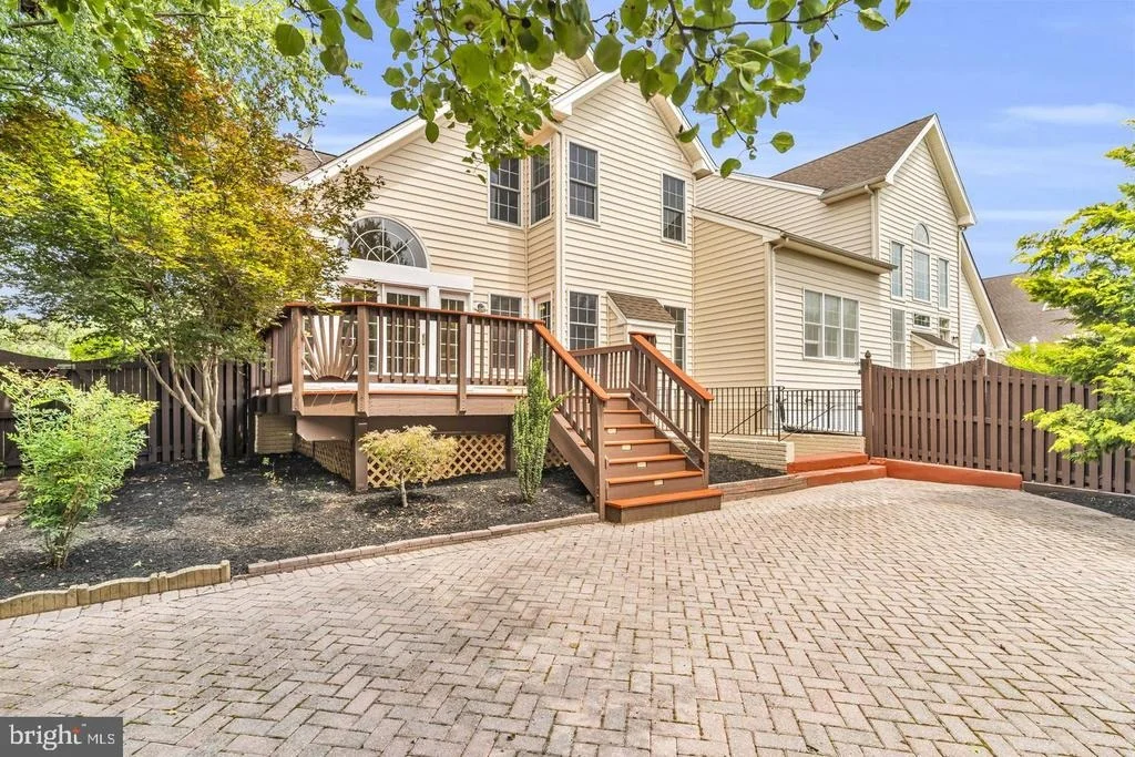 Photo of 42985 PASCALE TERRACE