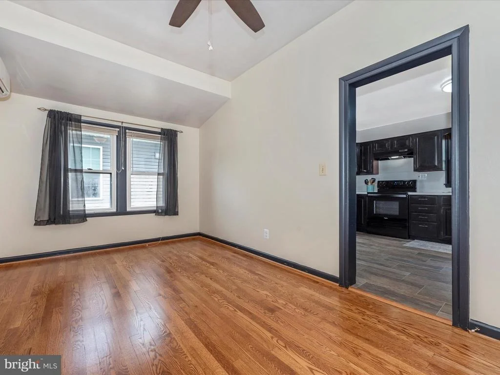 Photo of 405 CARROLL AVENUE