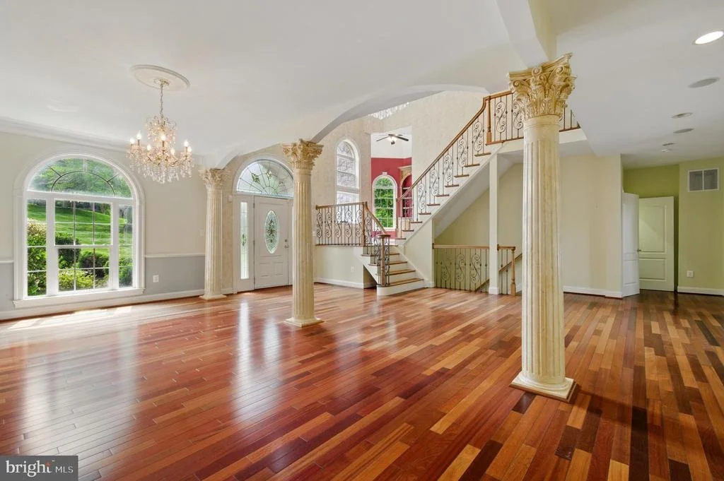 Photo of 1002 COVINGTON WAY