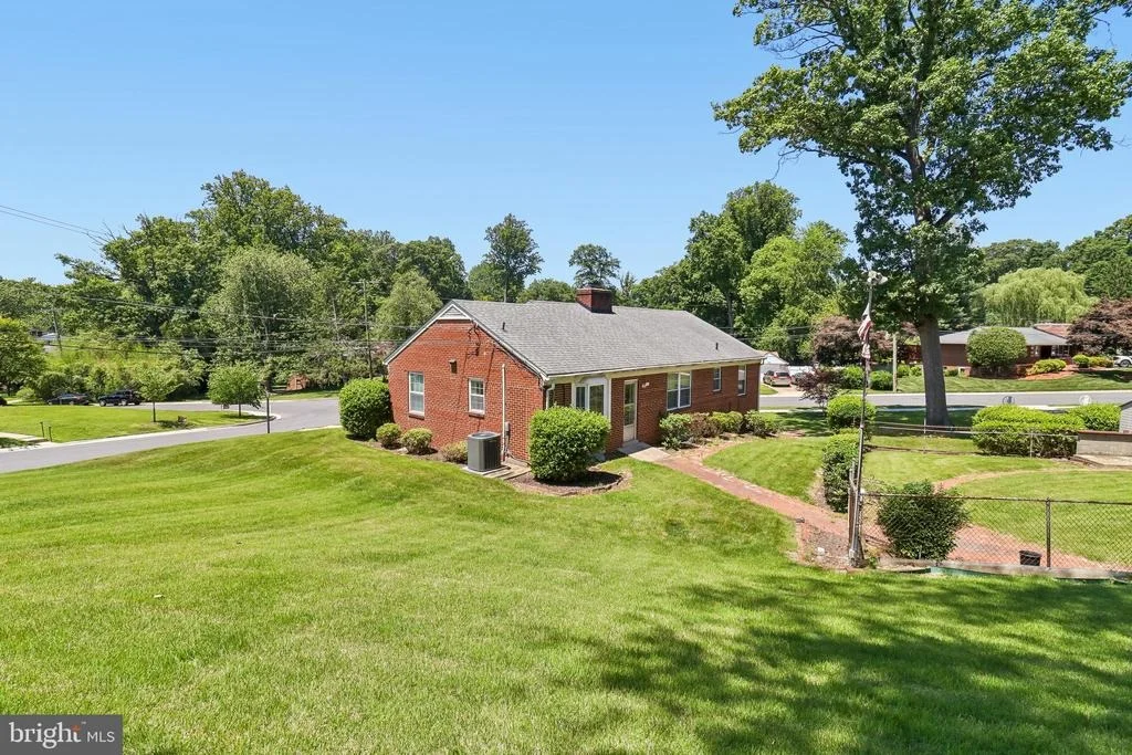 Photo of 400 SOUTHWEST DRIVE
