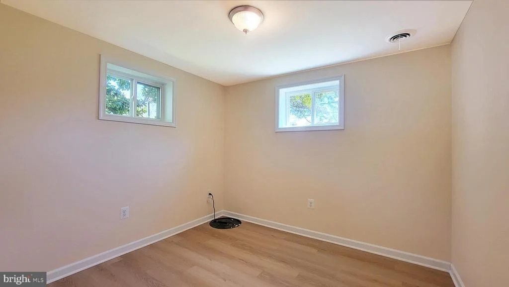 Photo of 3926 HOWARD STREET