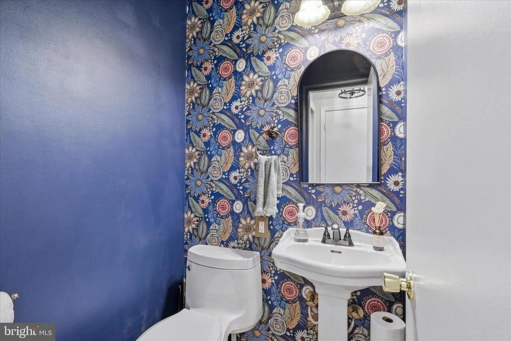 Photo of 8604 RIVERSIDE ROAD