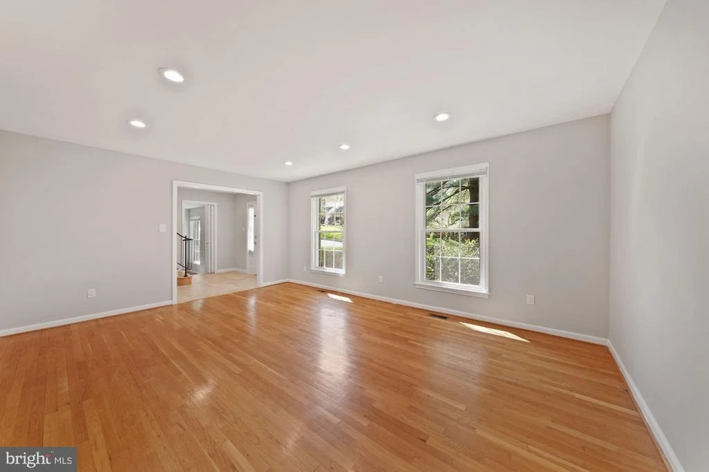 Photo of 1445 LAUREL HILL ROAD