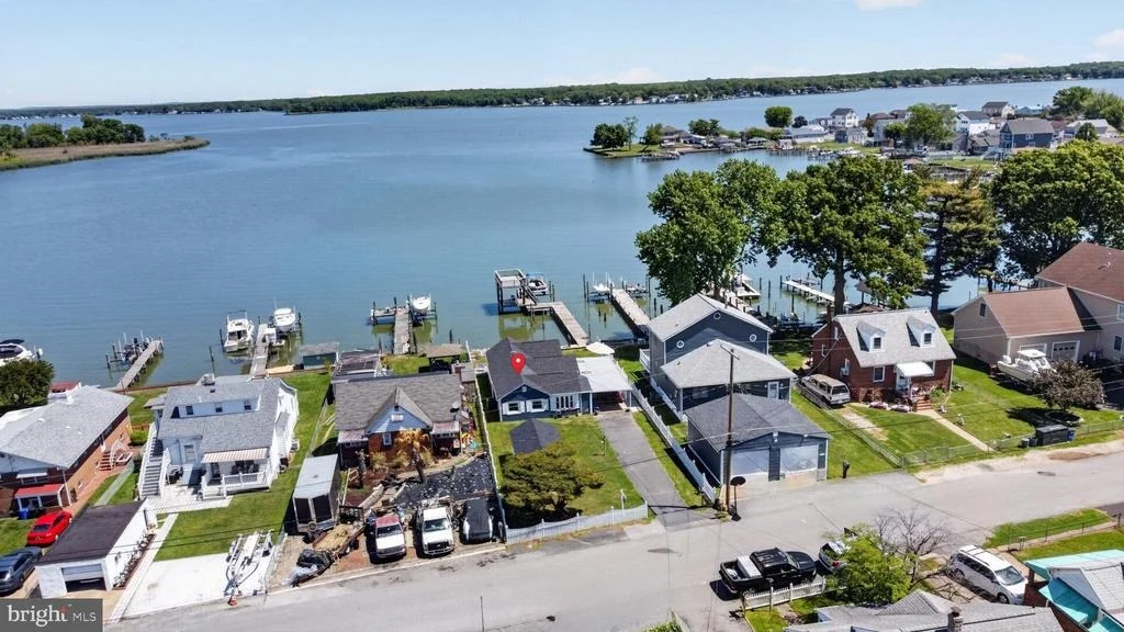 Photo of 6704 RIVER DRIVE ROAD