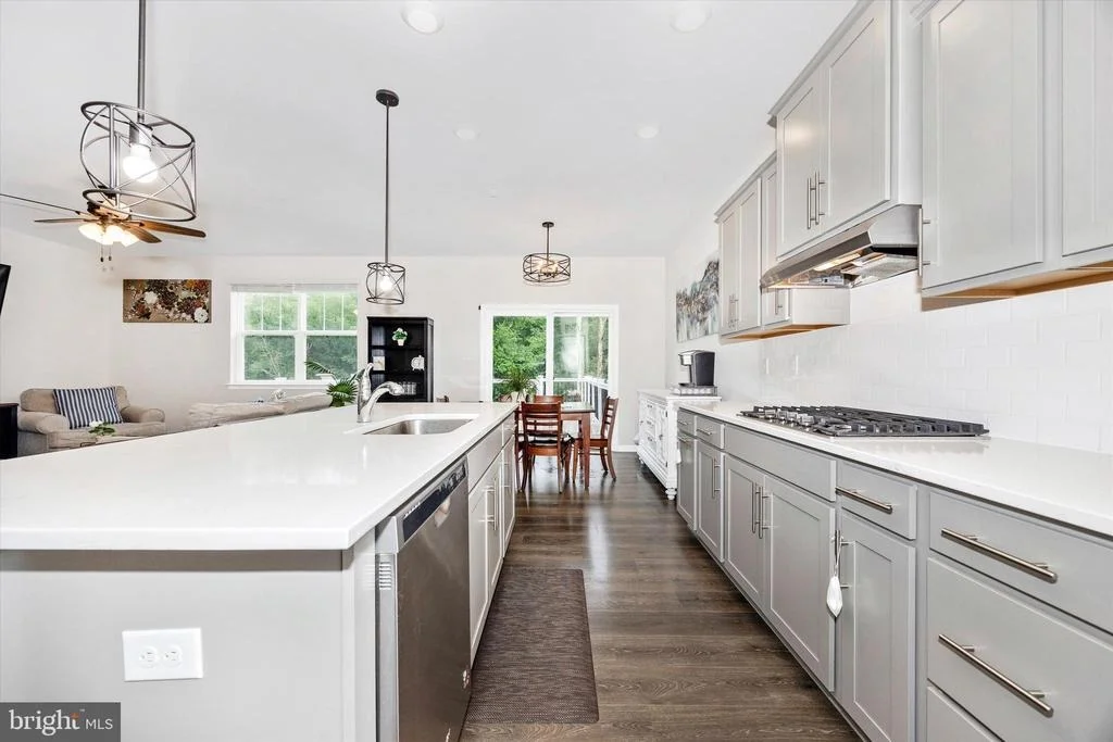 Photo of 5613 ZOE LANE