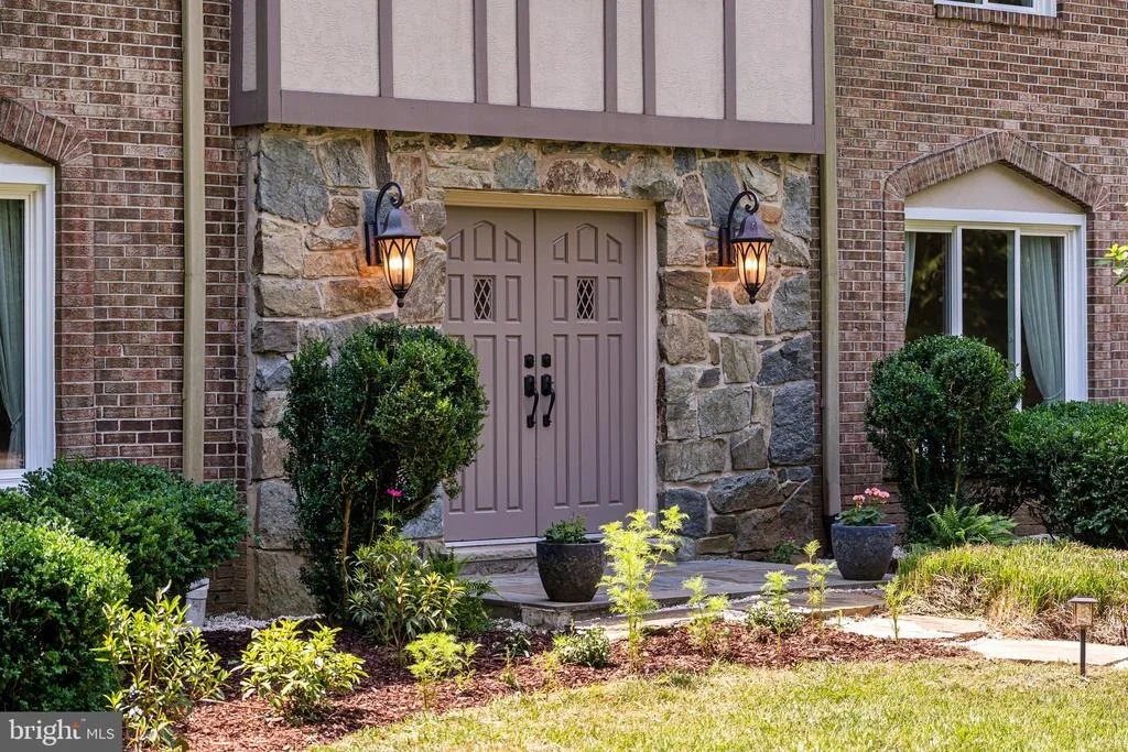 Photo of 1077 SPRING HILL ROAD