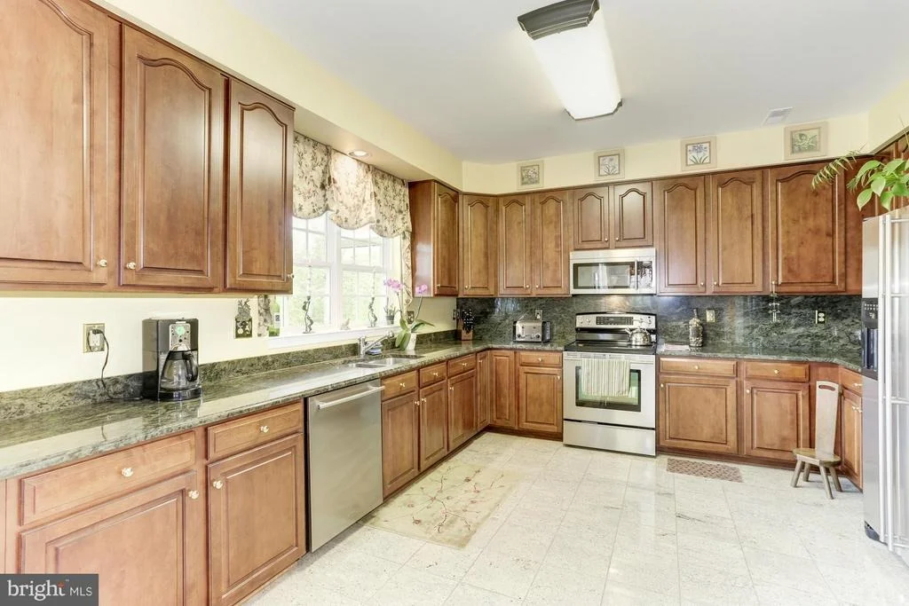 Photo of 5928 SPRING LEAF COURT