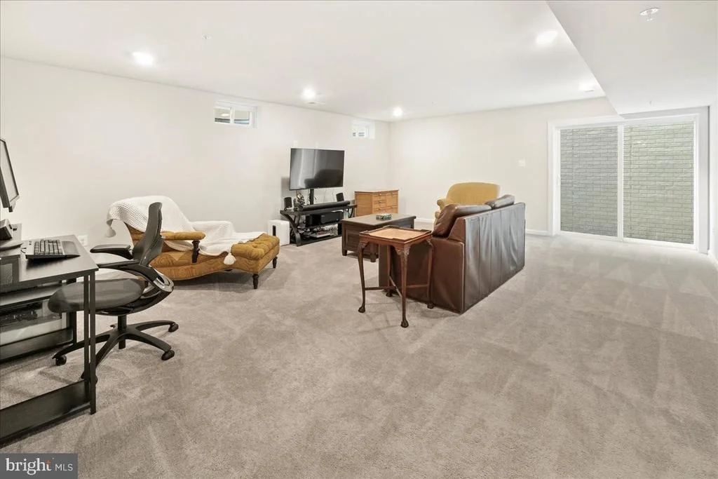 Photo of 5211 CONTINENTAL DRIVE