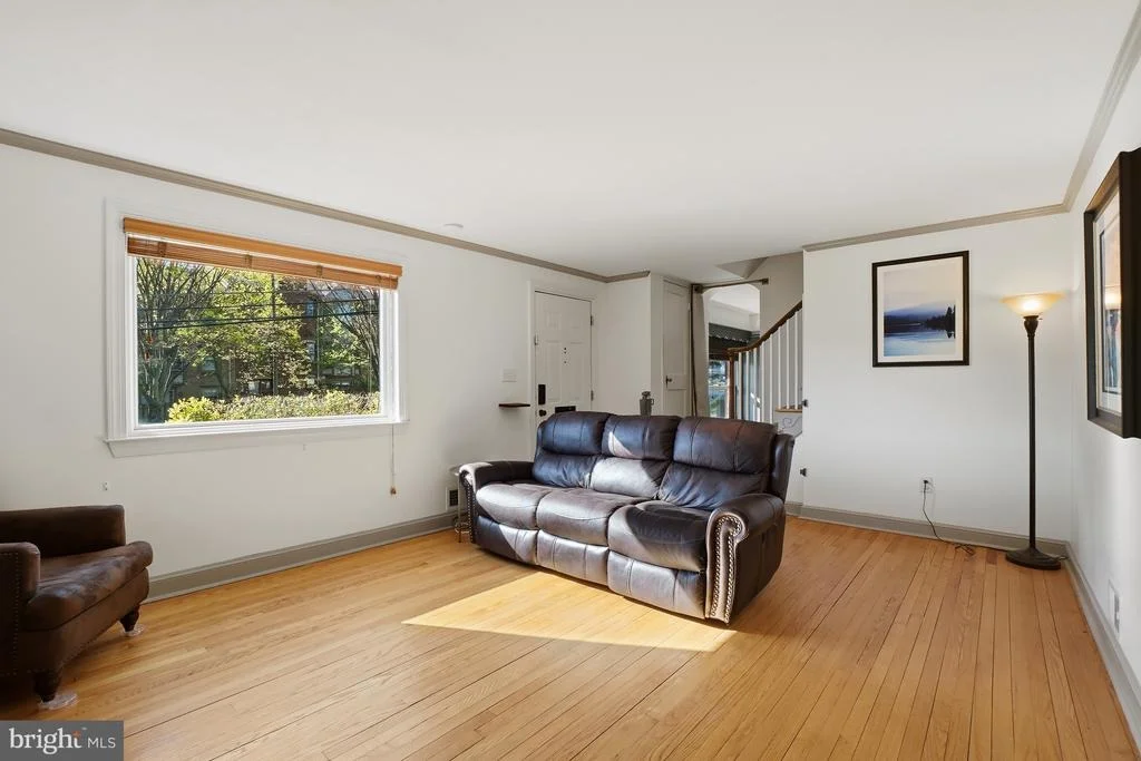 Photo of 1303 BALLARD STREET