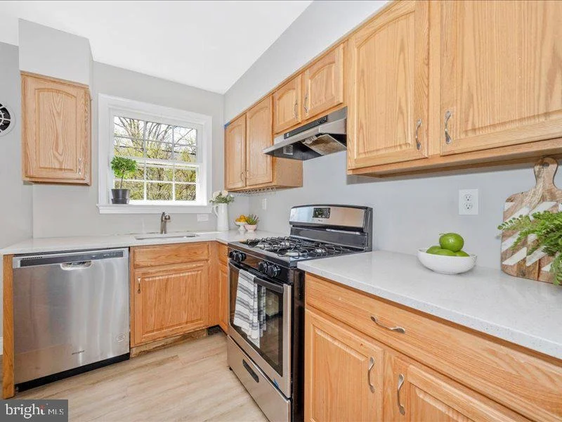 Photo of 10700 JAMAICA DRIVE