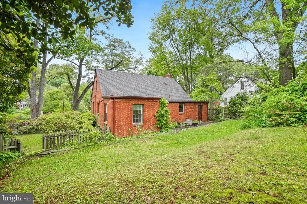 Photo of 8318 HADDON DRIVE